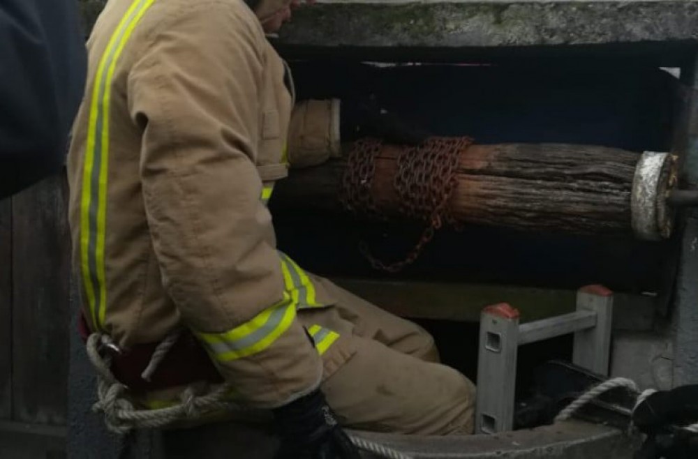 Codru: Un tânăr în vârstă de 25 de ani a căzut într-o fântână cu adâncimea de 15 metri